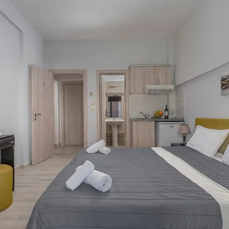 Adonis Aparthotel 3*