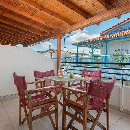 Adonis Aparthotel 3*