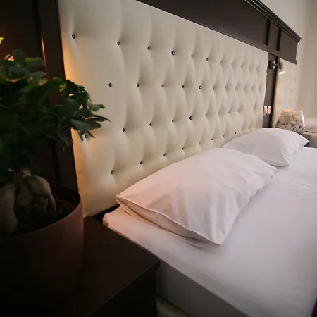 Lejlighedshotel Adonis