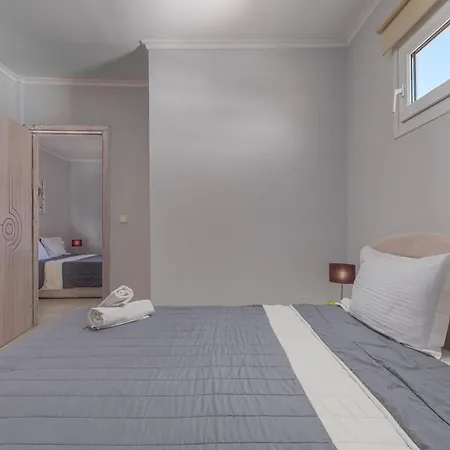 Hotel de apartamente Adonis 3*