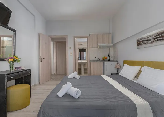 Adonis Apartmanhotel 3*